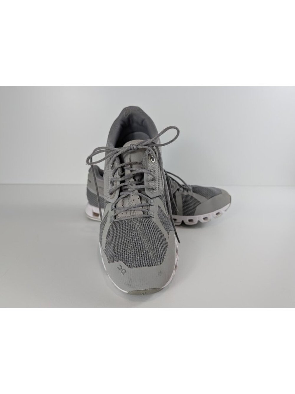 On Cloud Mens Gray Running Shoes Size 8 Mesh Swiss Engineering Lightweight